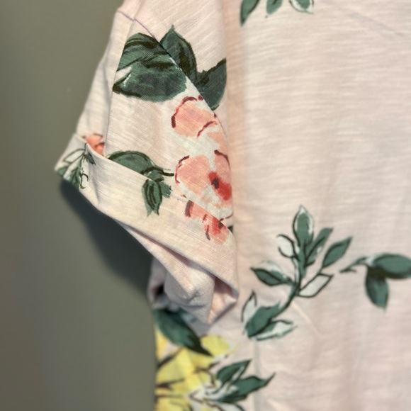 NWT! Maurice’s 24/7 tee, medium - Picture 6 of 6